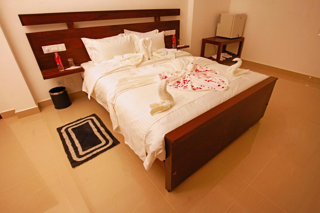 Lavenro Hotel&Resort Deniyaya Buitenkant foto